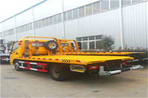 鄂城附近拖车救援搭电